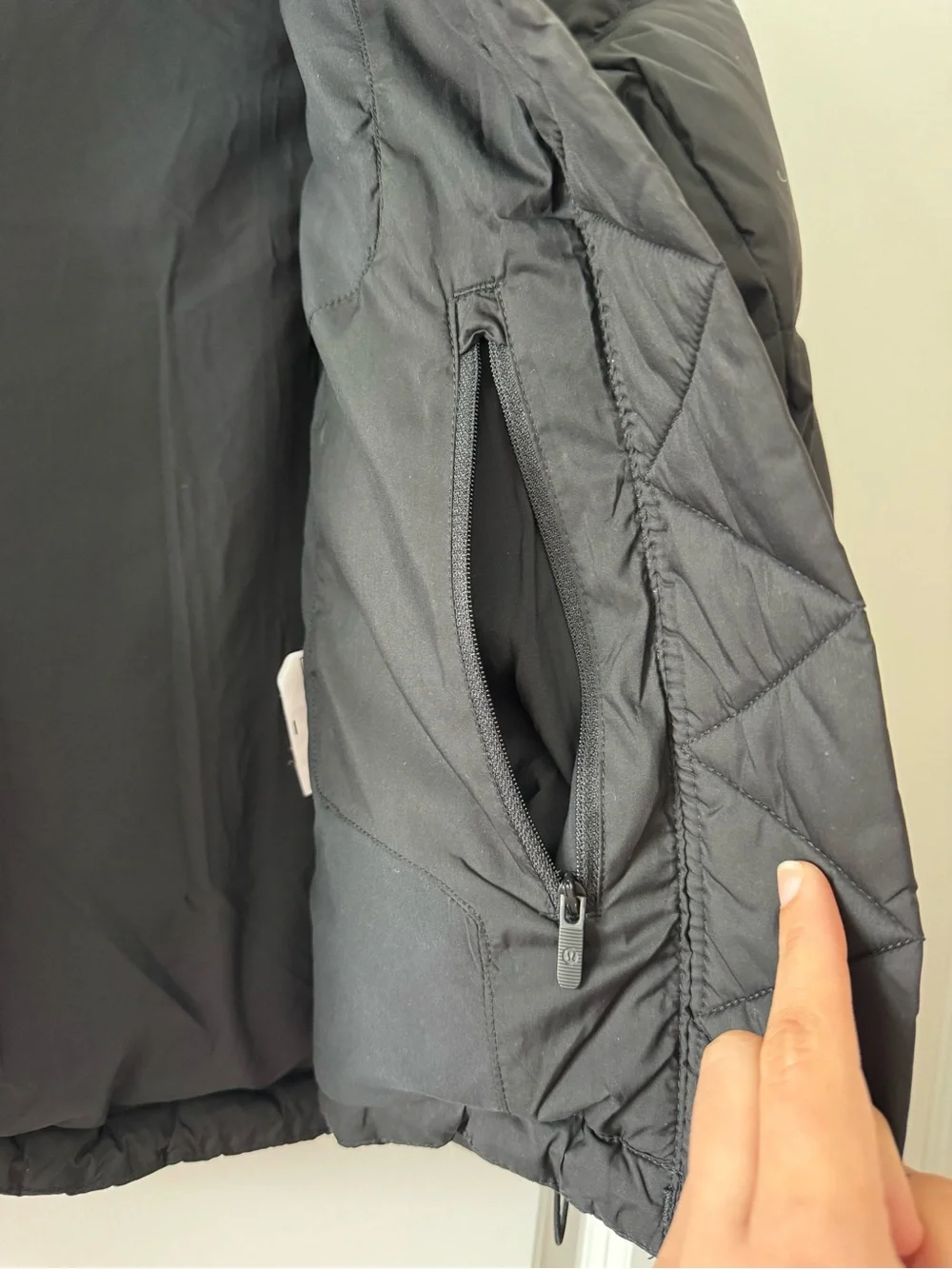 LULULEMON Wunder Puff 600-Down-Fill Cropped Jacket Size 4